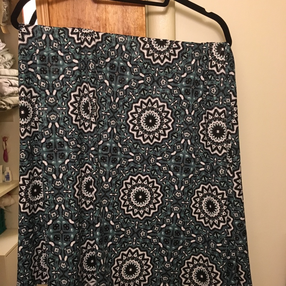 LuLaRoe size large maxi skirt